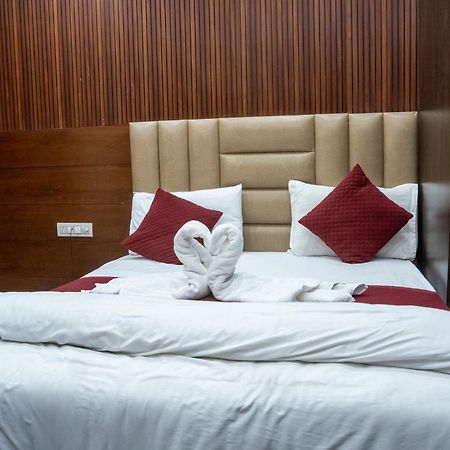 Hotel Sun Grand อัครา ภายนอก รูปภาพ