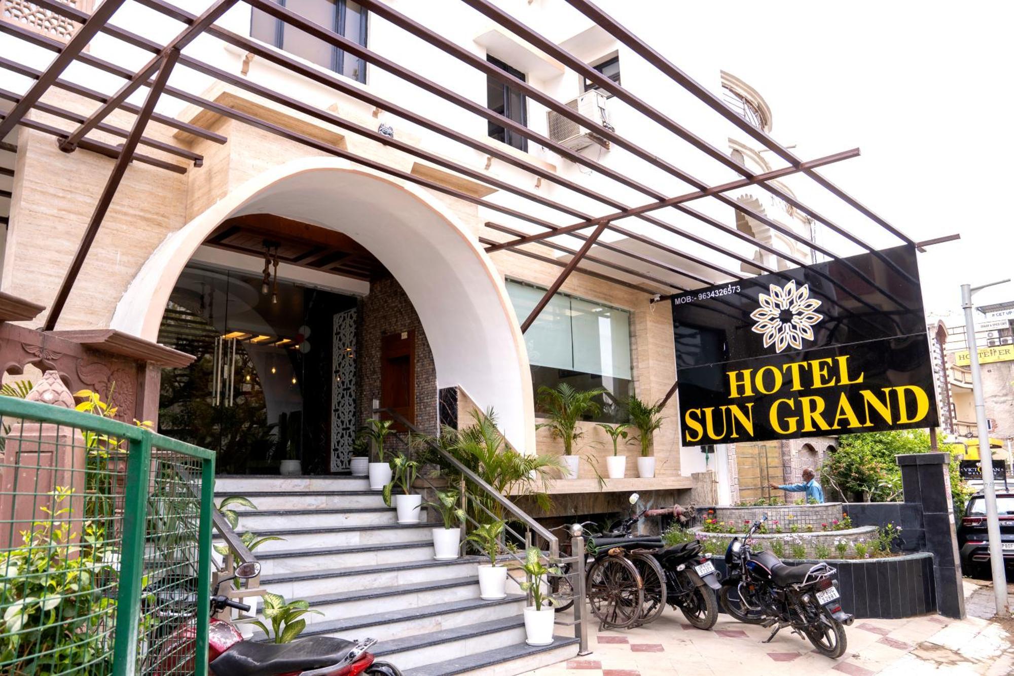 Hotel Sun Grand อัครา ภายนอก รูปภาพ