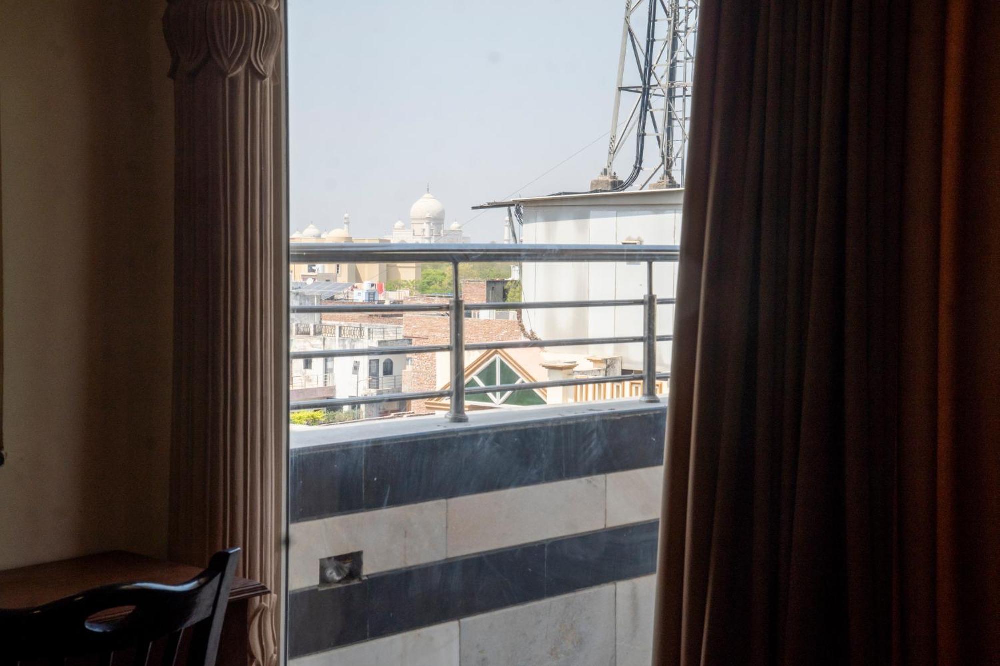 Hotel Sun Grand อัครา ภายนอก รูปภาพ