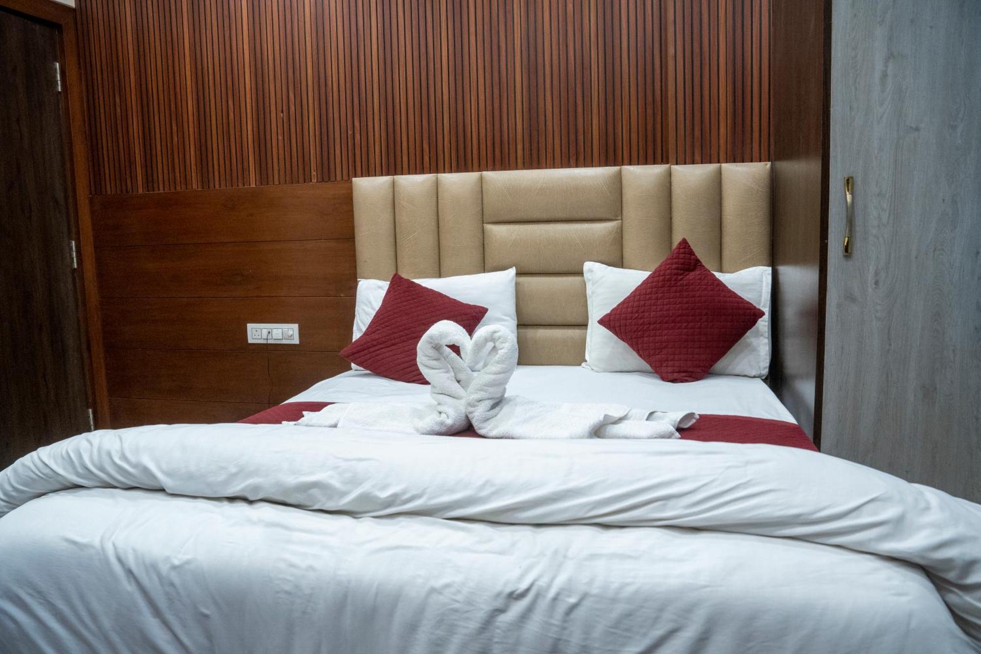 Hotel Sun Grand อัครา ภายนอก รูปภาพ